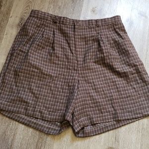 Carolina Colors Sz 24 shorts brown and cream